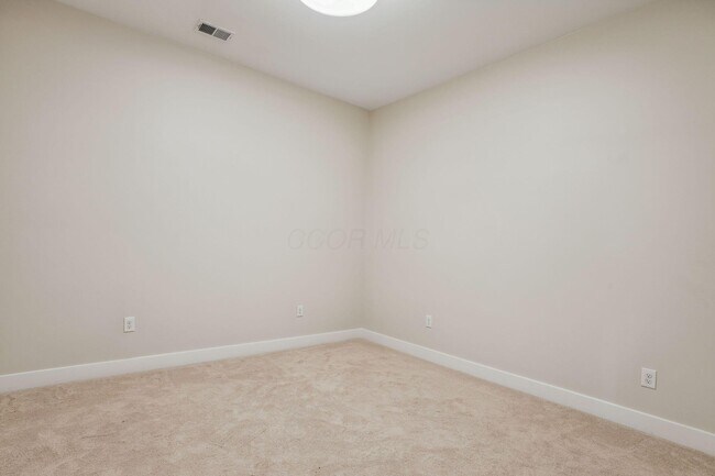 Building Photo - 6745 Longshore St