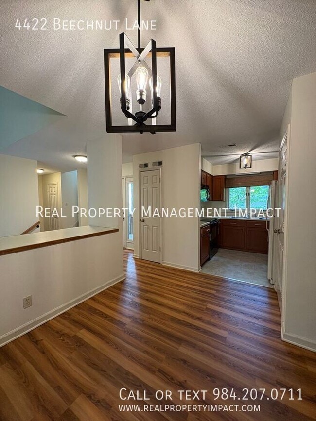 Building Photo - 4422 Beechnut Ln