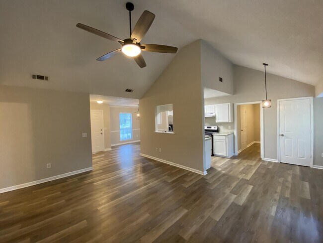 Building Photo - 1603 Hendry Ave