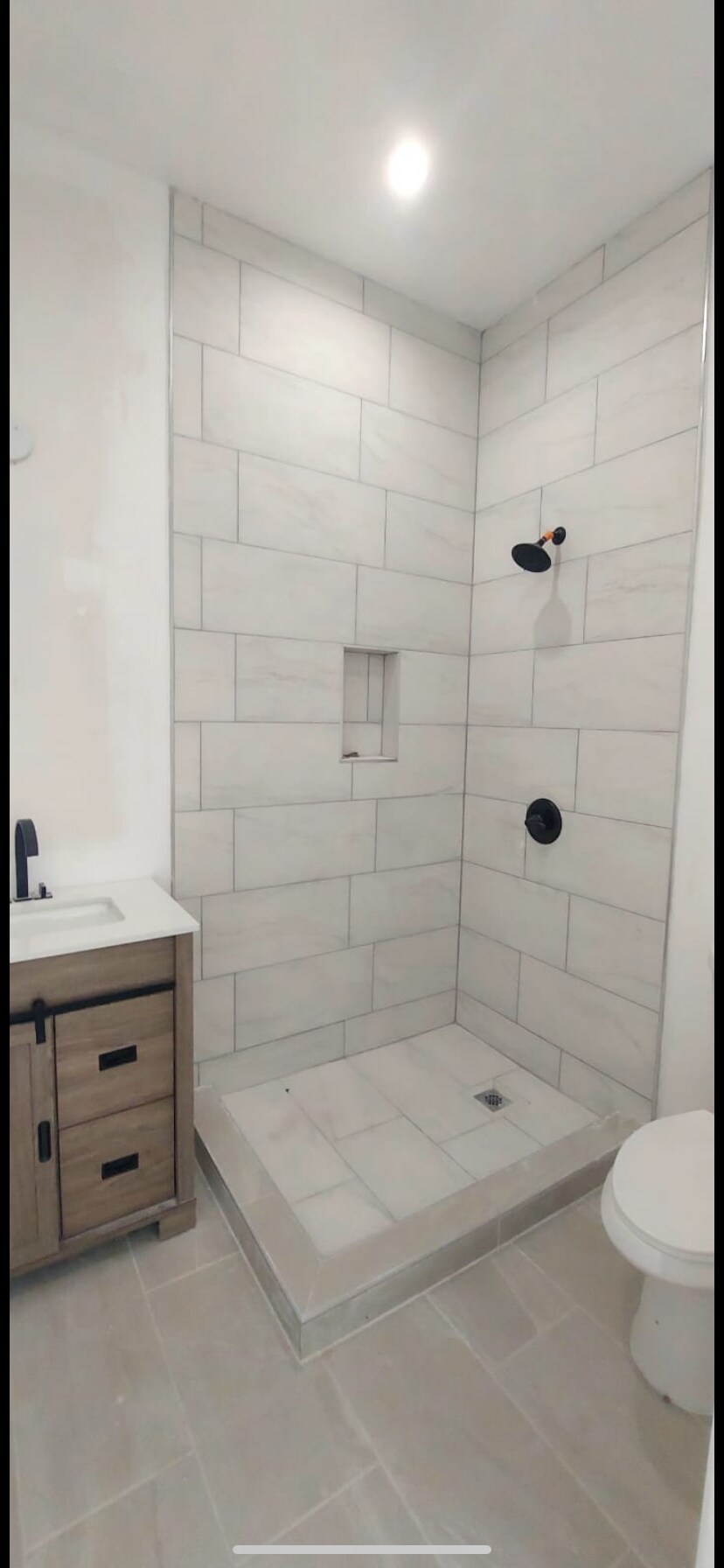 Building Photo - 1131 W 47th St