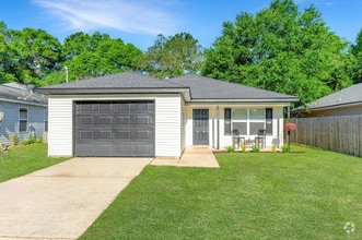 Building Photo - 5134 Lake Dr