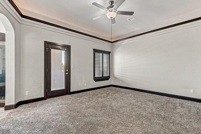 Building Photo - 12744 Midland Ct