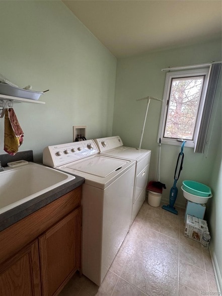 Building Photo - 40342 Riverbend Dr