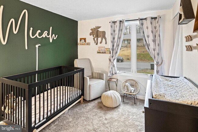 Building Photo - 1005 Aquia Dr