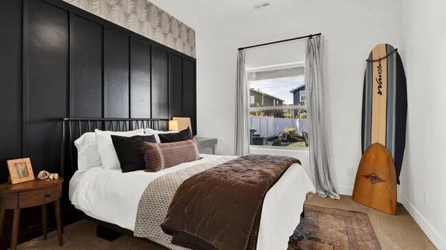 Building Photo - Beautiful Custom Home!