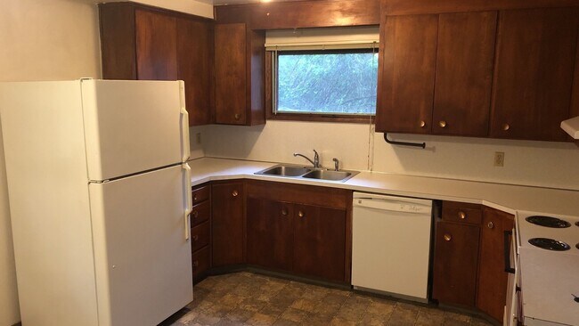 Building Photo - 1255 NW Davis Way