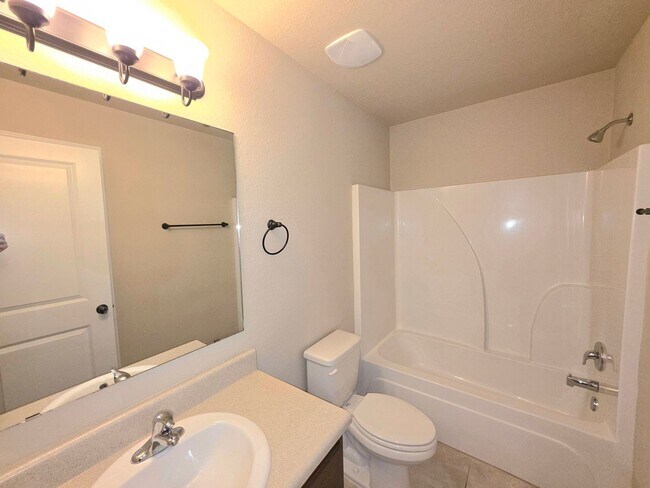 Building Photo - 6159 Winchester Cir