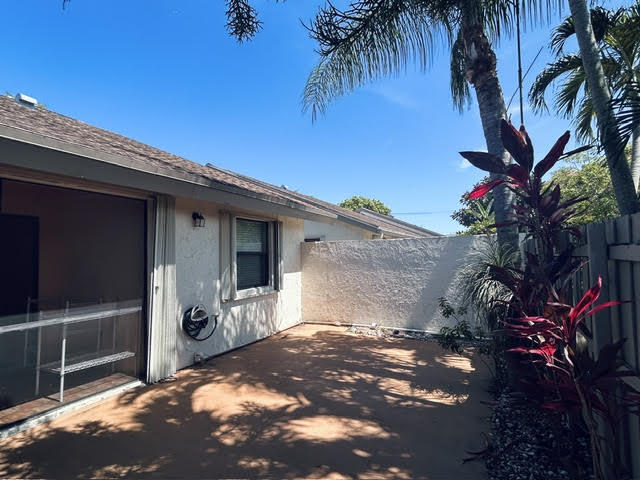 Building Photo - 3054 S Oakland Forest Dr