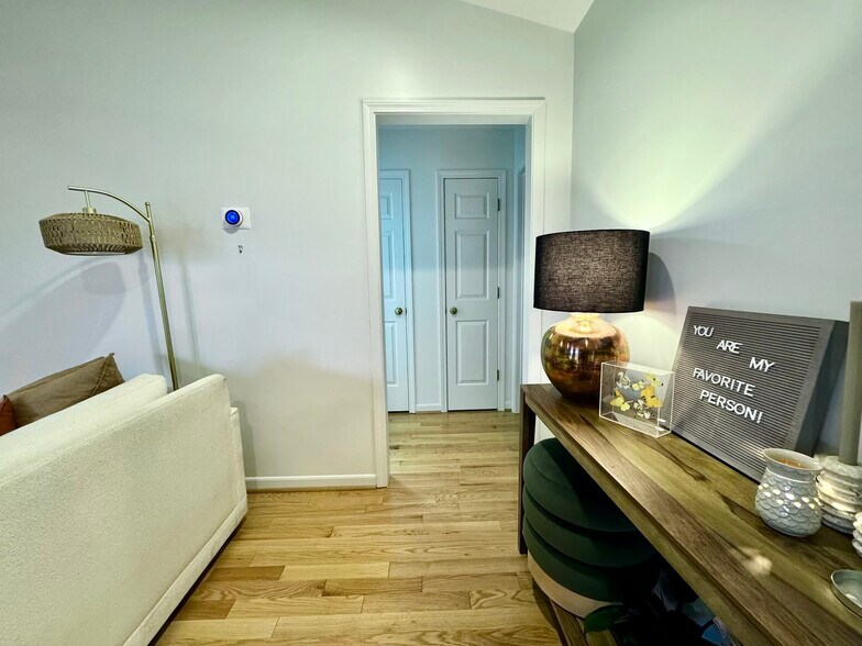 Building Photo - 1 Hillington Pl