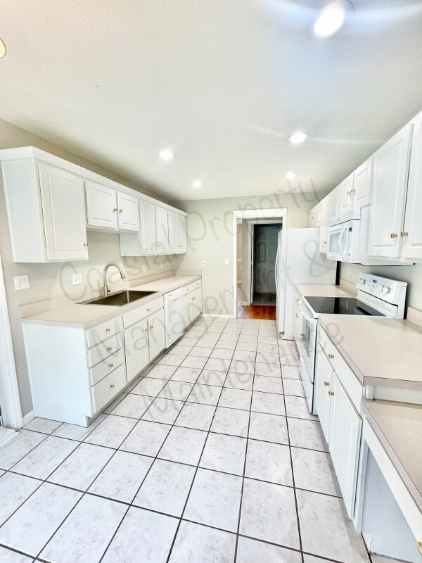 Building Photo - 304 Sherrybrook Dr