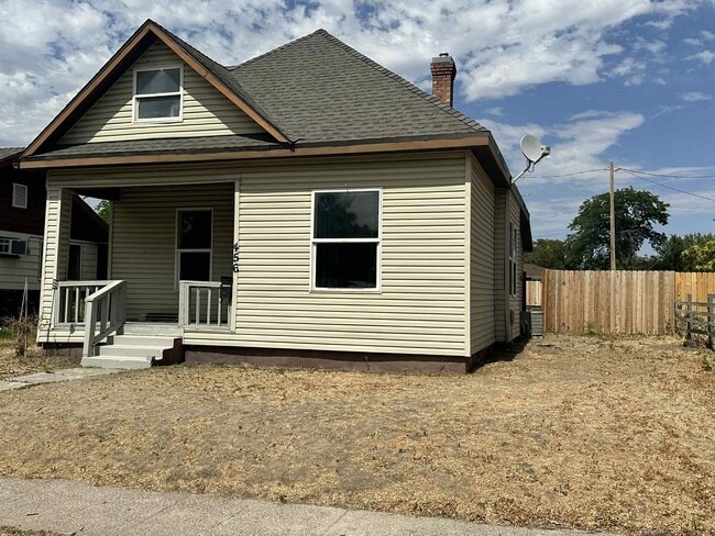 Building Photo - 456 N 6th Ave
