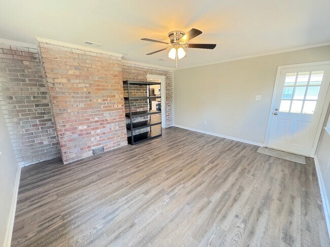 Building Photo - 9 Mistletoe Ct
