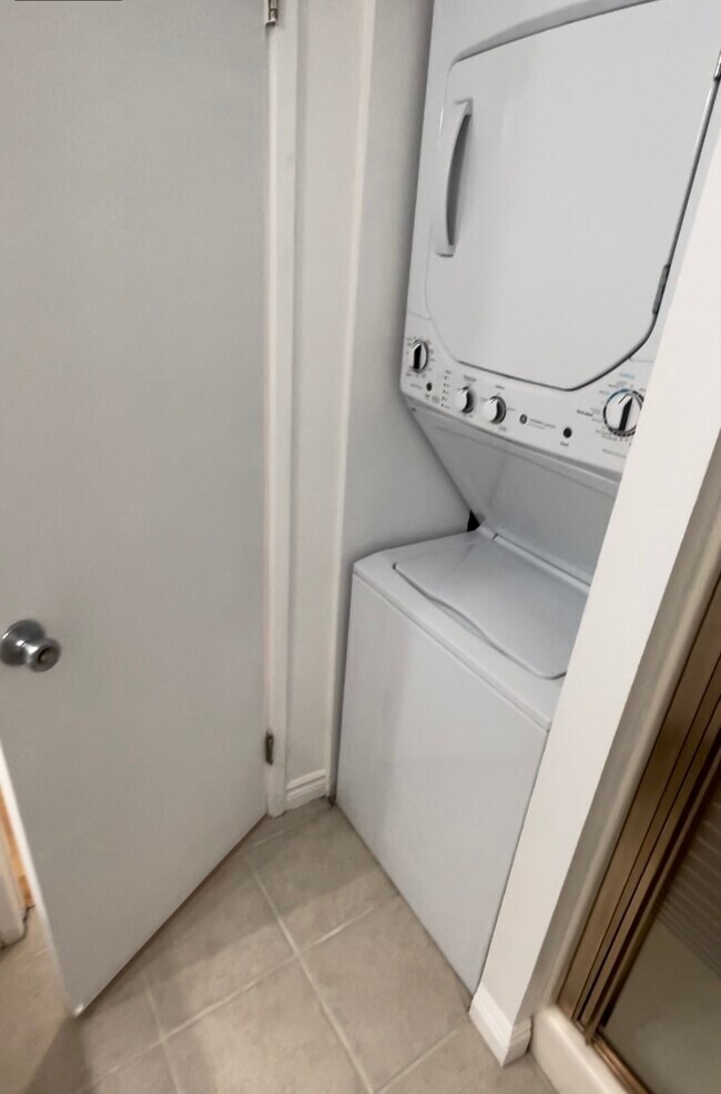 in unit laundry - 7962 Arly Ct