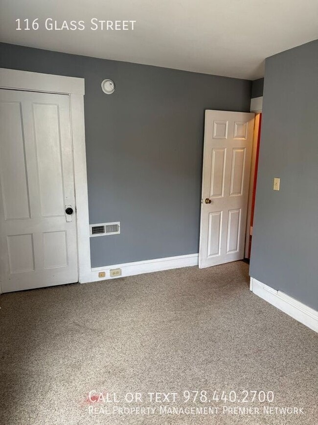 Building Photo - 112-116 Glass St