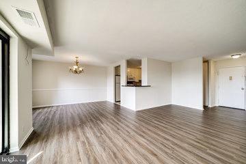 Building Photo - 205 Yoakum Pkwy