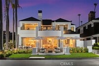 Building Photo - 2401 Bayshore Dr