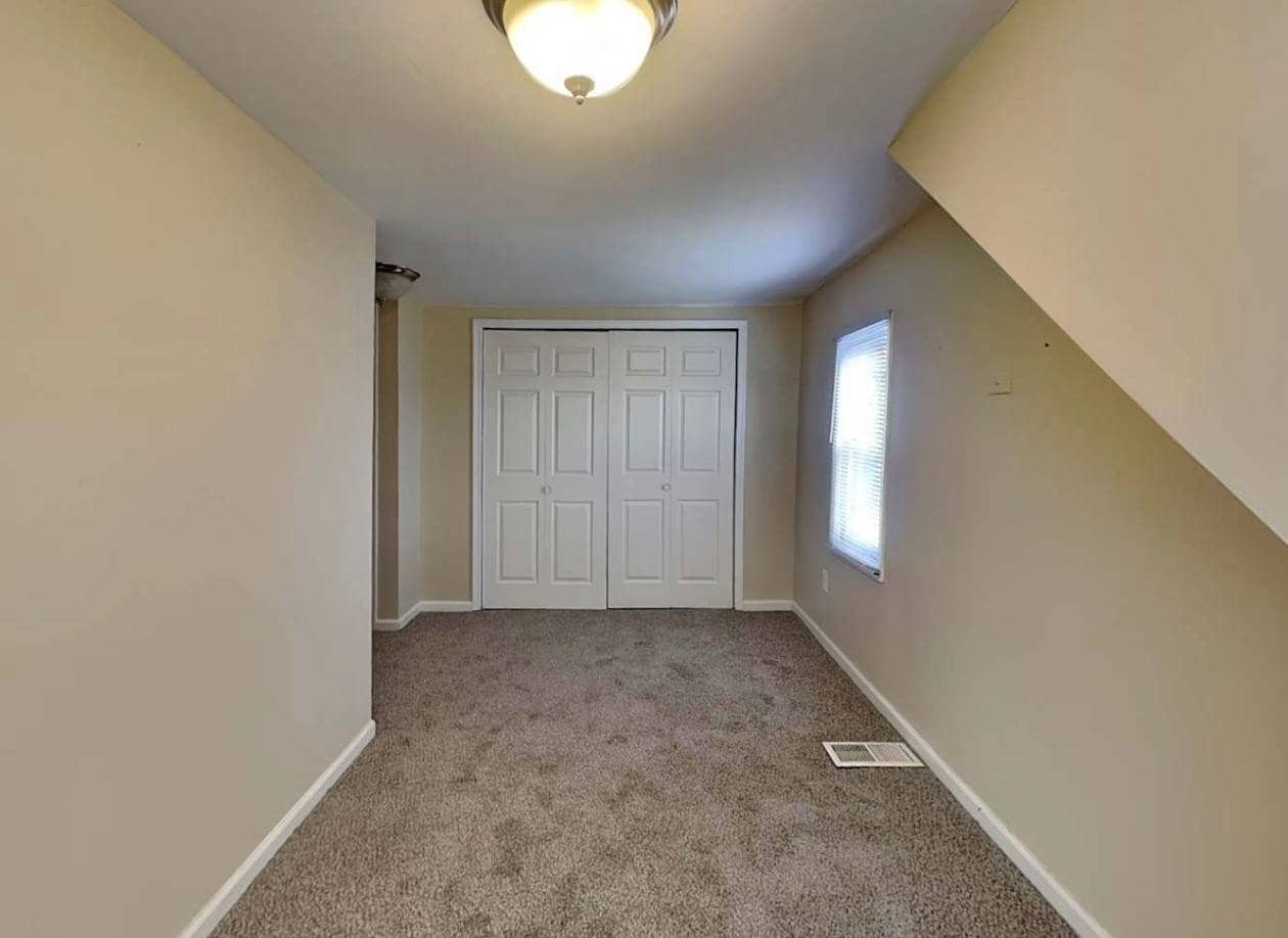 Building Photo - 9308 Nordica Ave