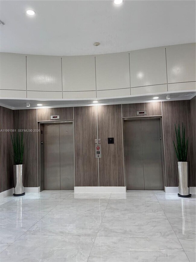 Building Photo - 18800 NE 29th Ave