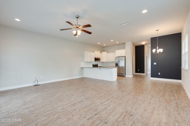 Building Photo - 116 Fossil Falls Ln