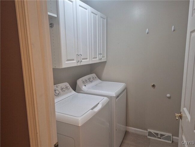 Building Photo - 100 Midlake Cir