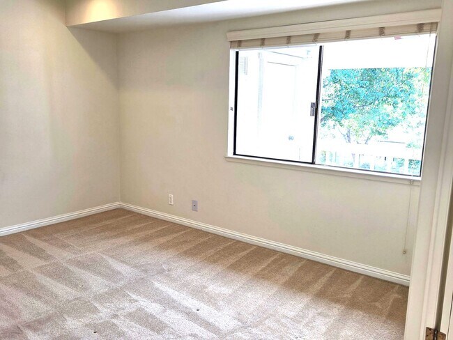 Building Photo - An active 55+ luxury gated community in the Evergreen Hills of Silicon Valley