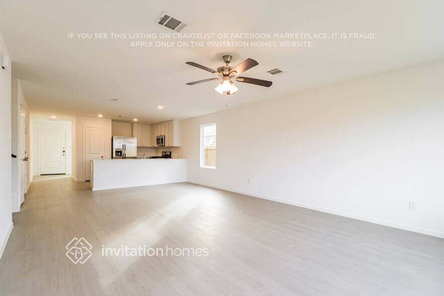 Building Photo - 16488 Blossom Grv Dr