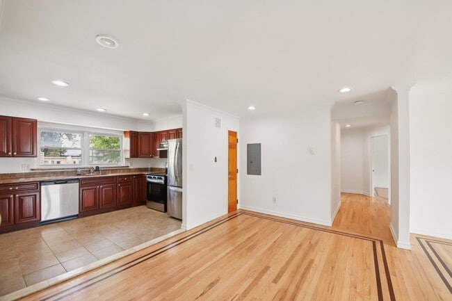 Building Photo - 7405 1st Ave