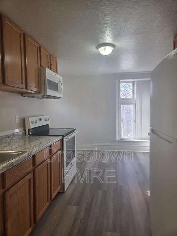 Building Photo - 1718 8th Ave