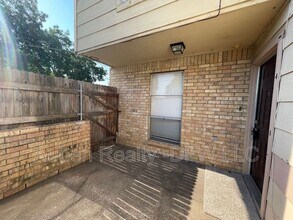 Building Photo - 5524 Lewis Ct