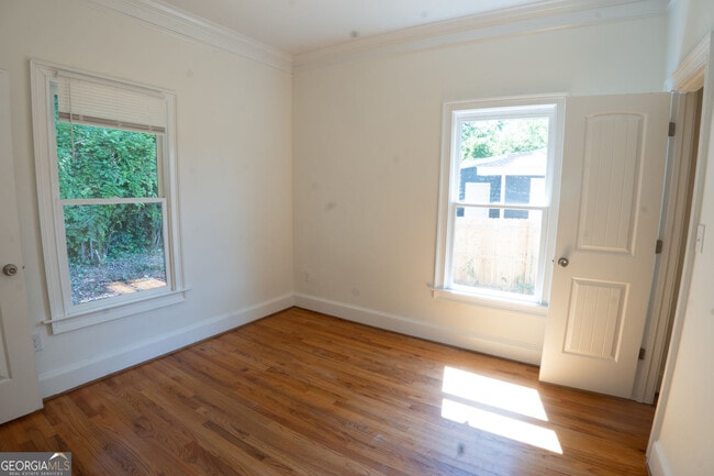 Building Photo - 825 Brookline St SW