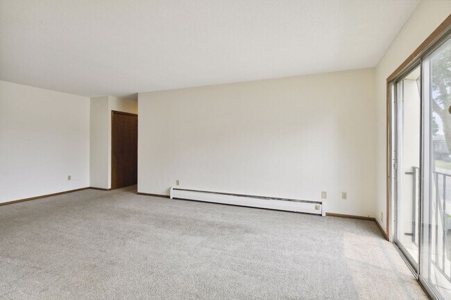 Building Photo - 819 11th Ave S