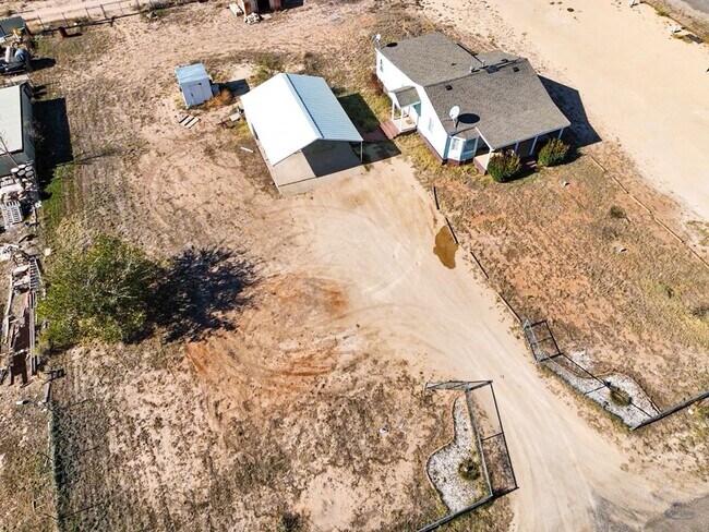 Building Photo - 3519 N Northstar Ave