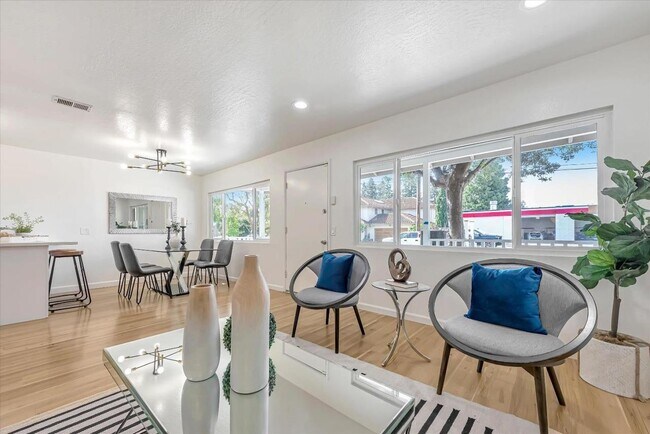 Building Photo - 745 Independence Ave