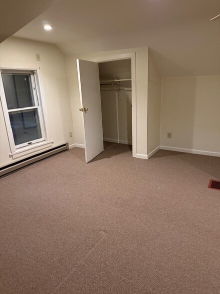 Building Photo - 2249 N Main St