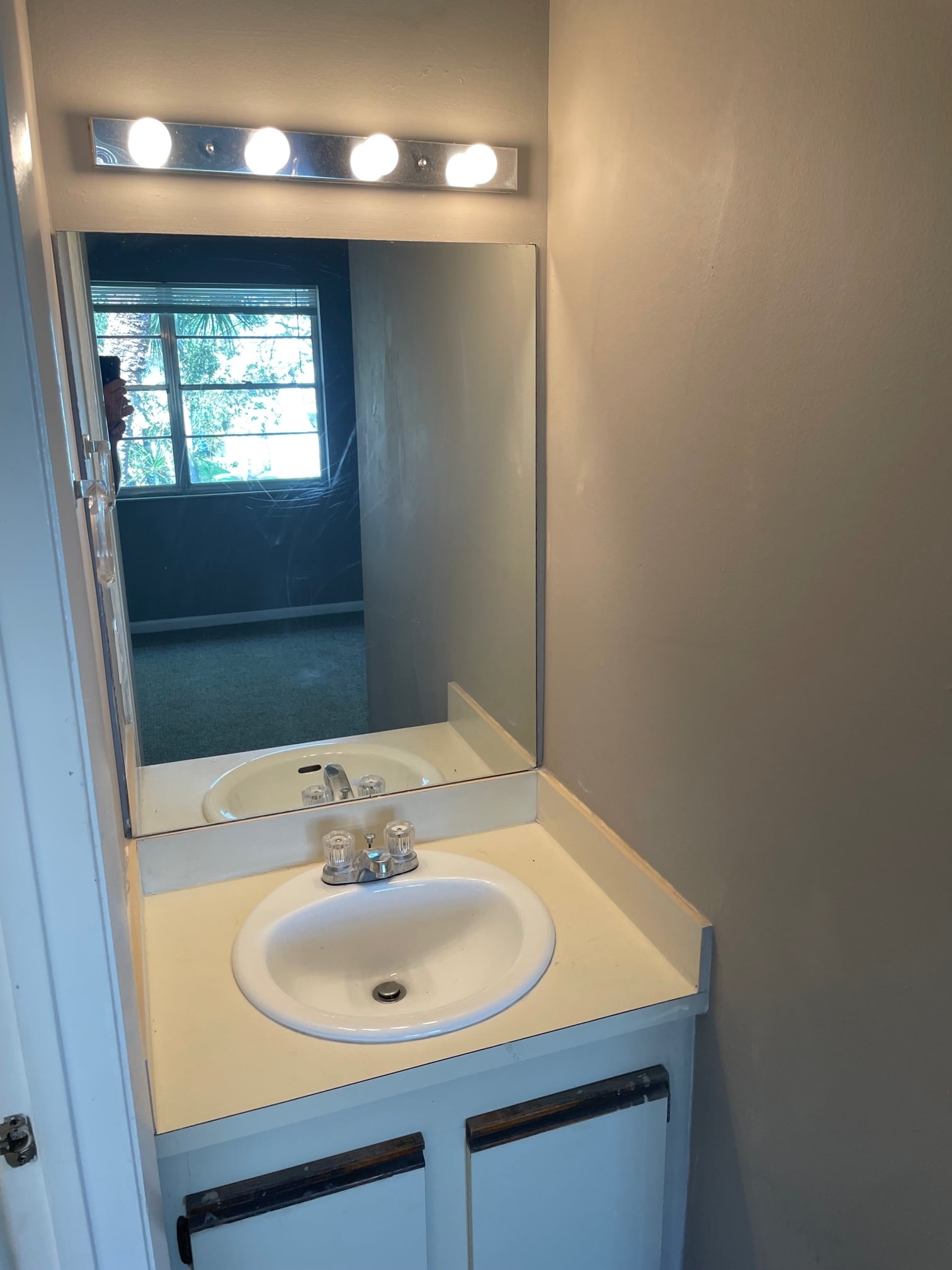 Building Photo - 131 SW 3rd St