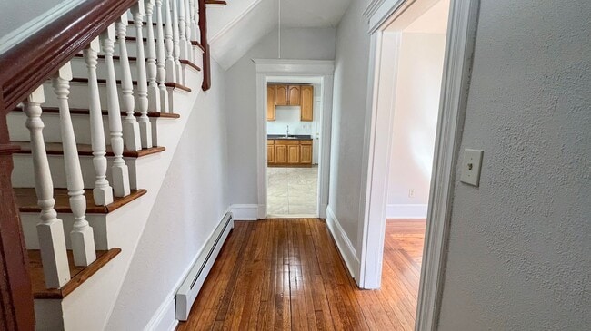 Building Photo - Remodeled Single Family House
