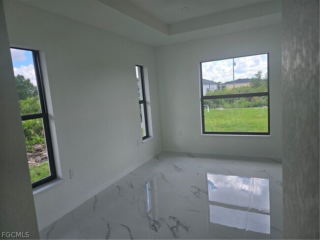 Building Photo - 2707 30th St SW