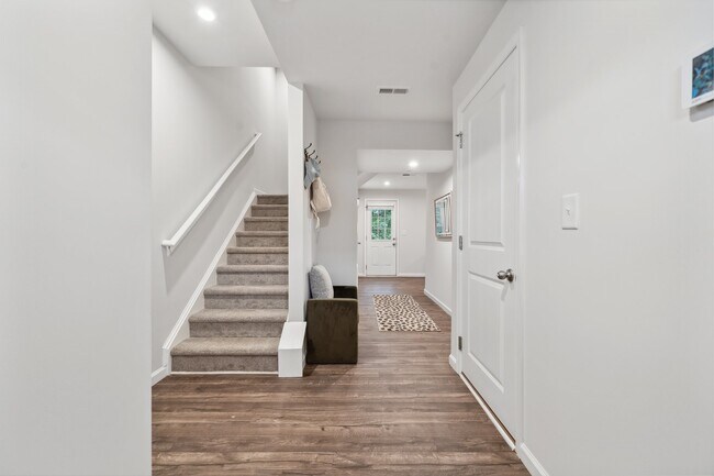 Building Photo - 5008 Winding Jordan Ln