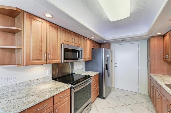 Building Photo - 435 S Gulfstream Ave