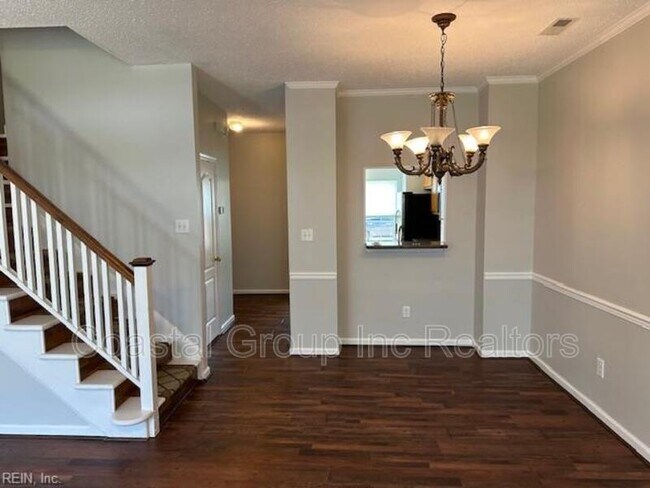 Building Photo - 2460 Dillingham Rd