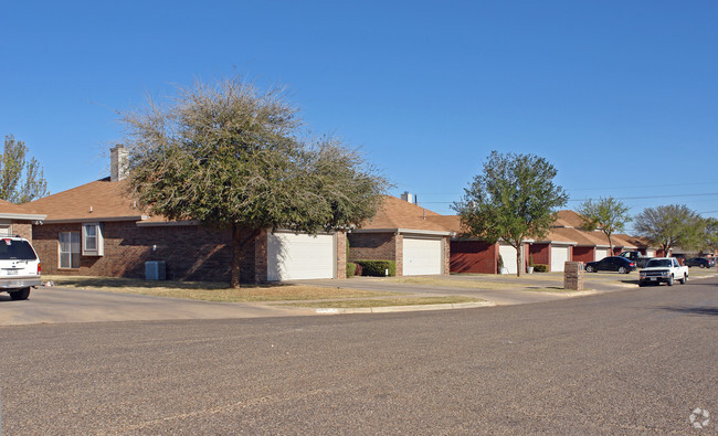 Primary Photo - Yorkshire Village Apartments