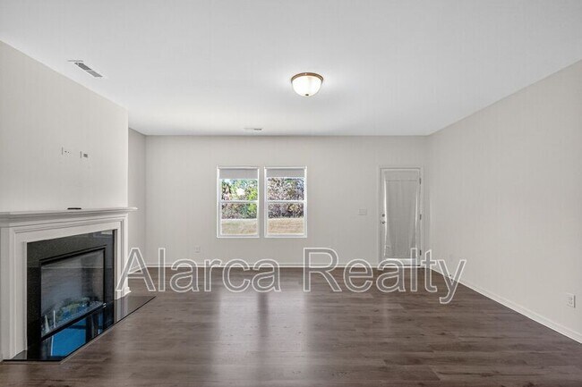 Building Photo - 764 Alexander Commons Dr