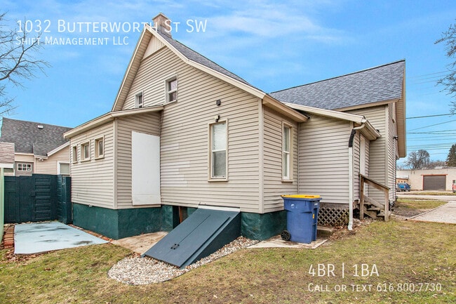 Building Photo - 1032 Butterworth St SW