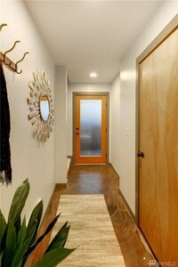 Building Photo - 4032 Pasadena Pl NE
