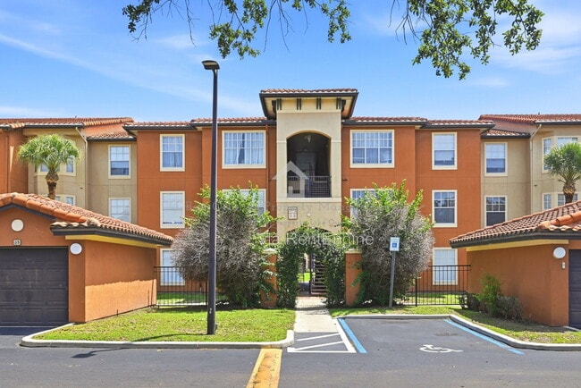 Building Photo - 5572 Metrowest Blvd