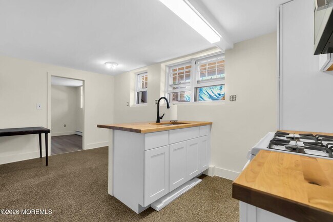 Building Photo - 69 Mt Tabor Way