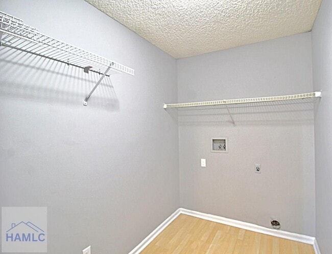 Building Photo - 850 Lyndsi Ln