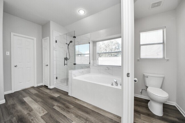 Building Photo - 14706 Cross Jct St