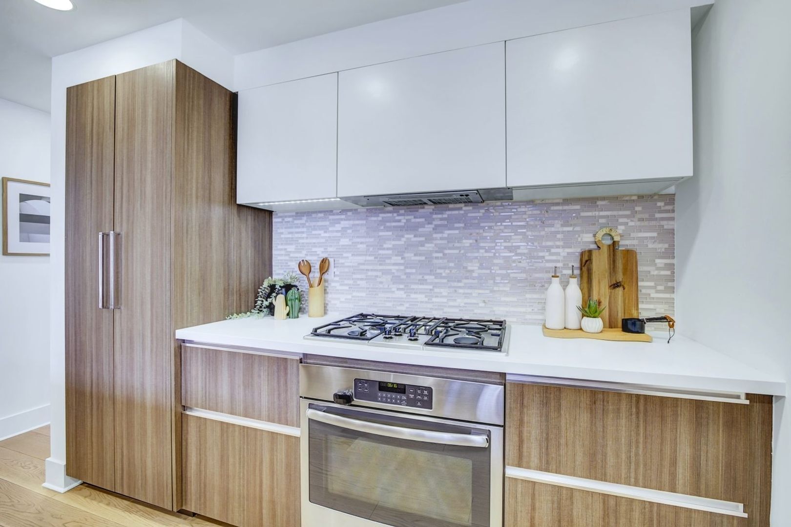 Building Photo - 1080 Sutter St