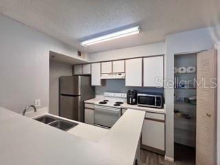 Building Photo - 2212 Grand Cayman Ct
